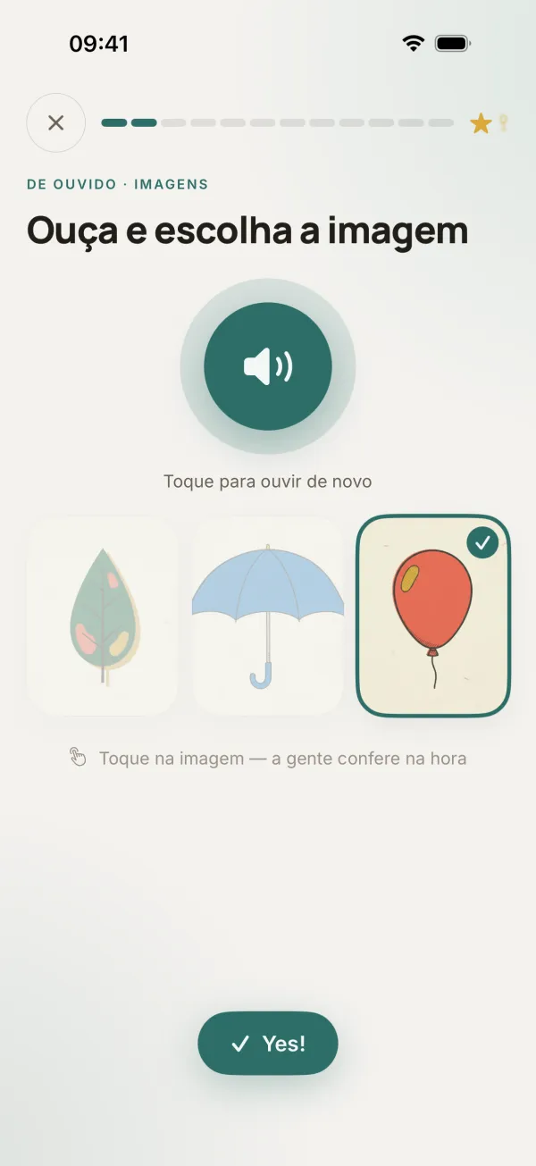 Exercício “Ouça e escolha a imagem”: botão de ouvir e três imagens; o balão vermelho foi escolhido e a resposta está certa